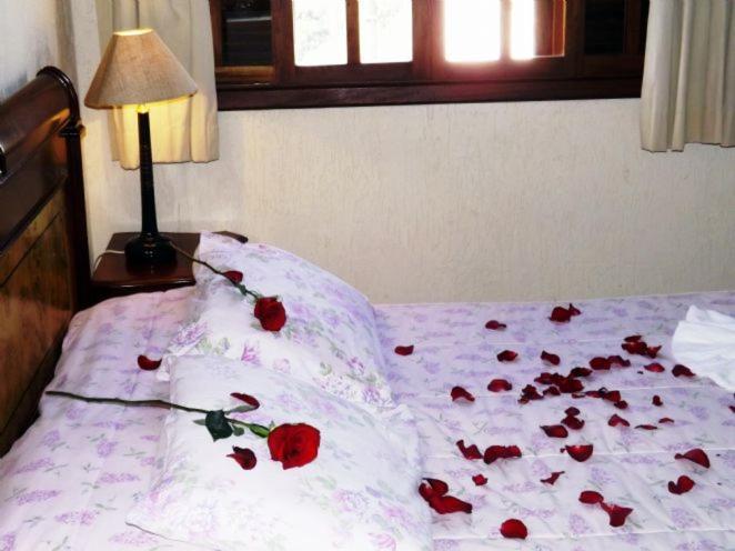 Pousada Das Rosas กังโปสดูจอร์เดา ภายนอก รูปภาพ